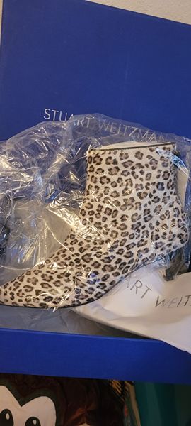 Stuart Weitzman - Grey Spotted Leopard